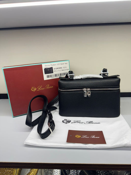 LORO PIANA Extra Pocket L19 Handbag (Black)