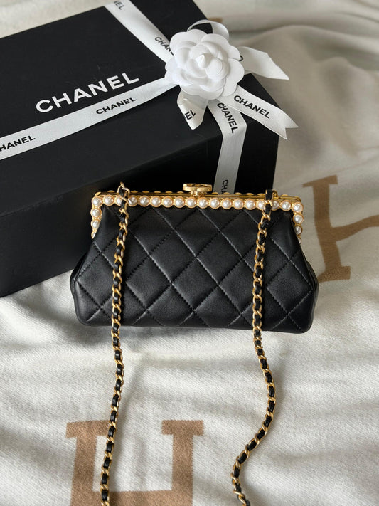 C-H-A-N-E-L Clutch in Pearly Lambskin – Quilted Luxury Women Bag (Black)