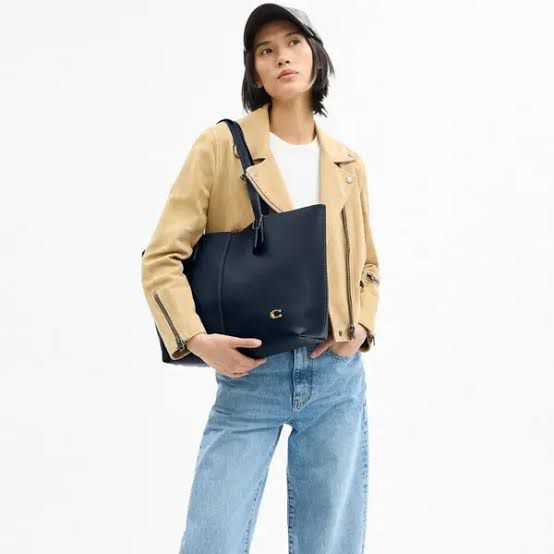 C-O-A-C-H North 32 Tote Bag – Premium Women Tote Bag with Suede Lining (Black)