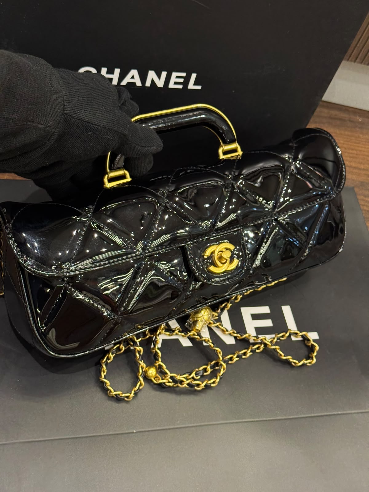 C-H-A-N-E-L 2025 Large Patent Top Handle Bag – Fall/Winter Collection | Premium Quality Women Bag (Black)