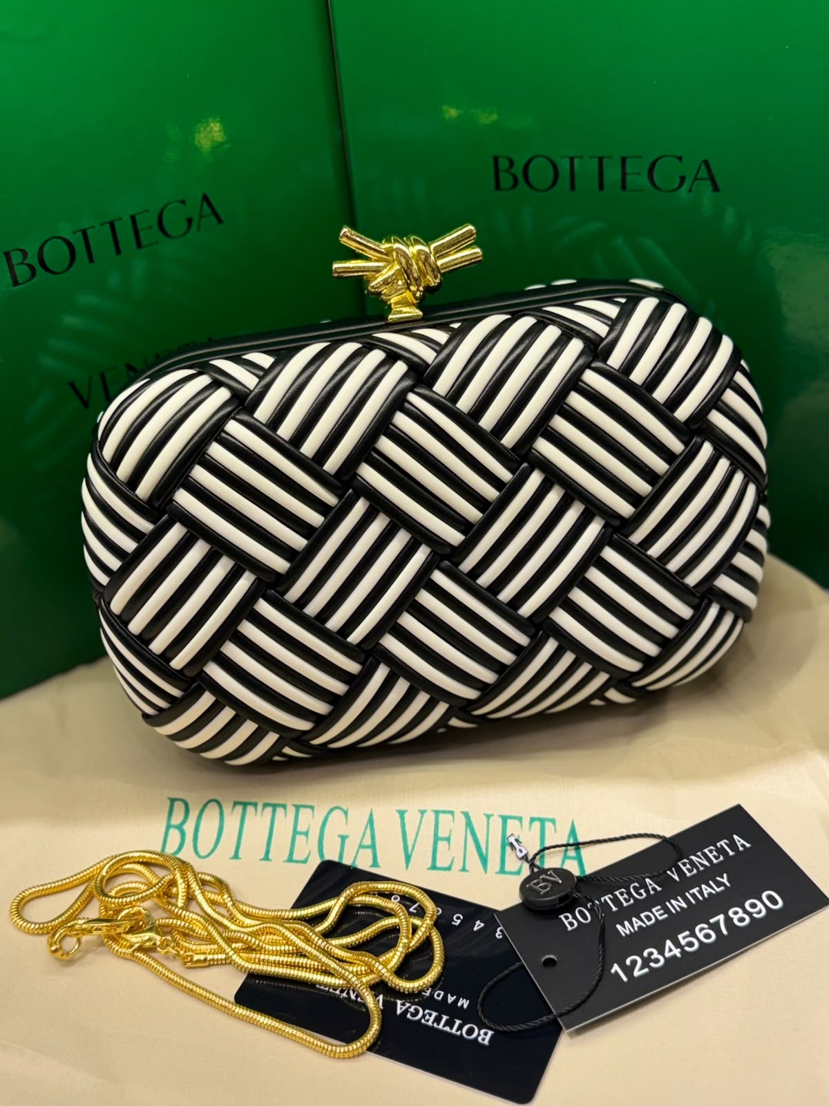 B-O-T-T-E-G-A V-E-N-E-T-A Intreccio Knotted Clutch – Luxury Evening Women Bag (Black & White)
