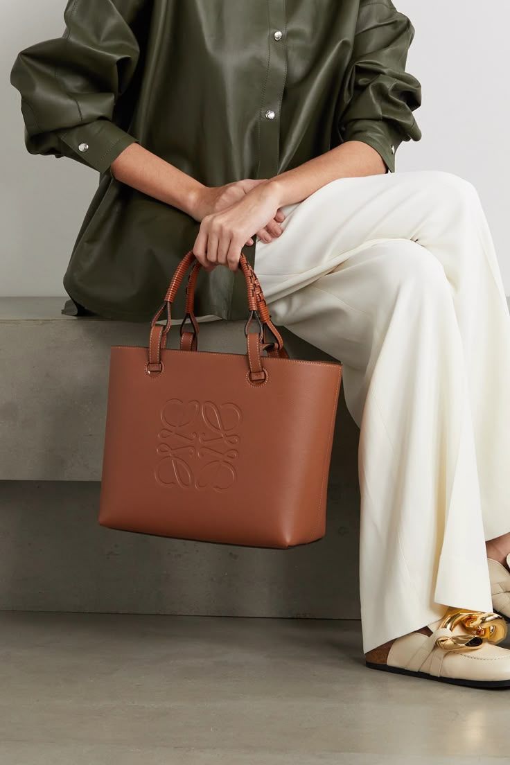 L-O-E-W-E TOTE MASTER SERIES LEATHER – Women Bag (Brown)