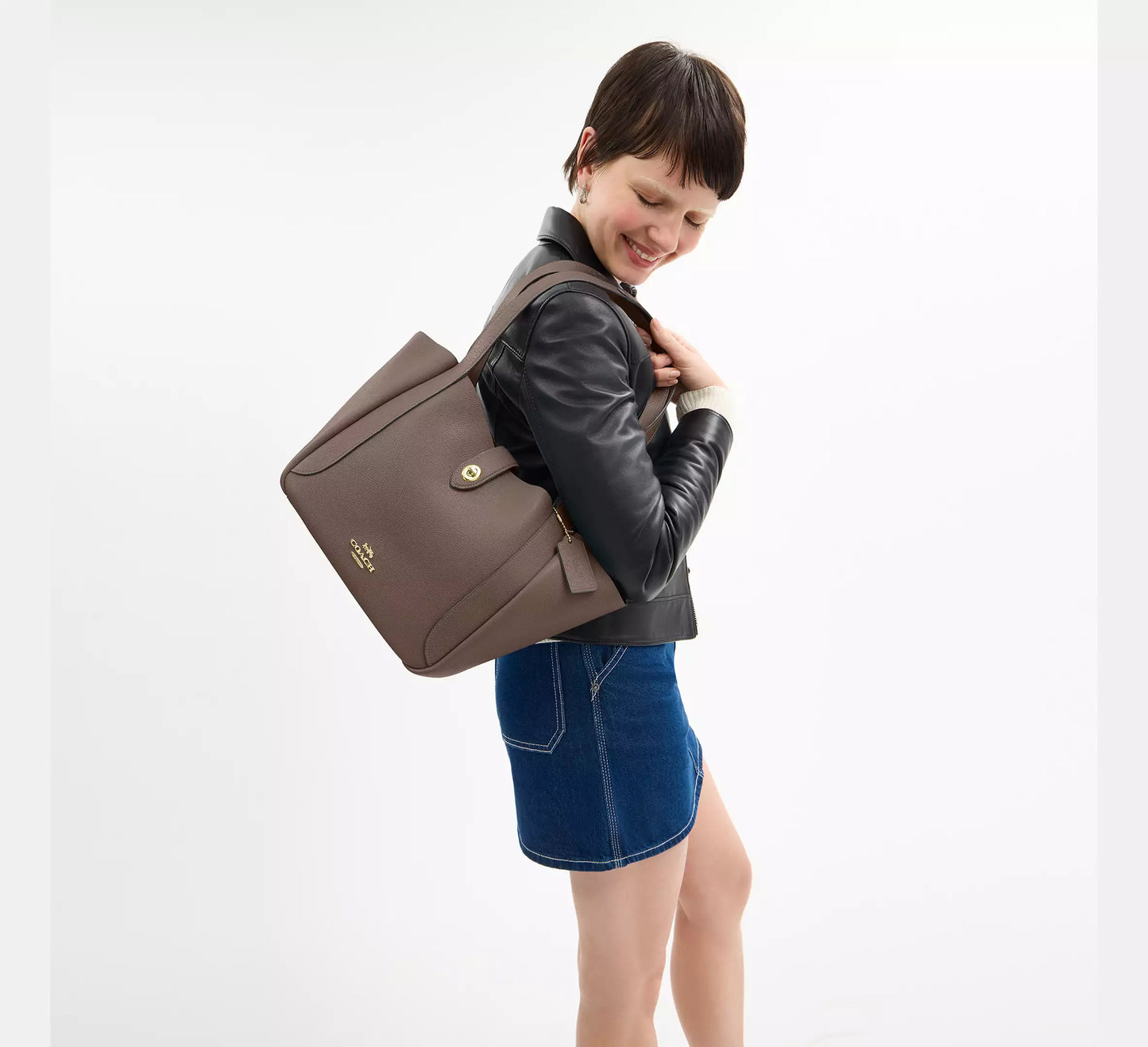 C-O-A-C-H Hadley Turnlock Tote – Elegant Luxe Women Bag (Beige)