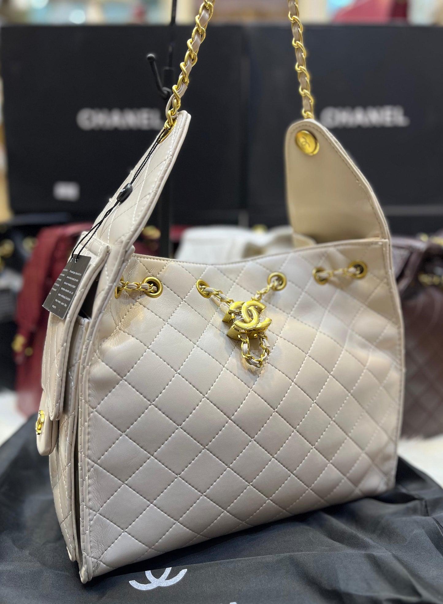 C-H-A-N-E-L 25 Hobo Women Bag – Effortless Chic Edition (Cream)