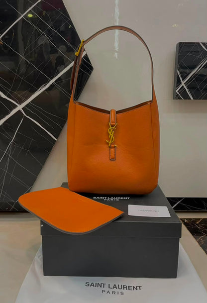 Y-S-L Saint Laurent Paris Le 5 à 7 Supple Small Hobo Bag – Grained Leather | Master Quality | Rusty/Orange Brown