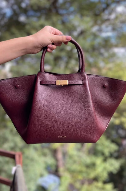 D-E-M-E-L-L-I-E-R Hand Bag – Master Quality Women Bag | Long Belt (Maroon)