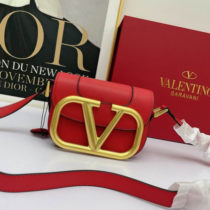 V-a-l-e-n-t-i-n-o Garavani Supervee Small Women Bag (Red)