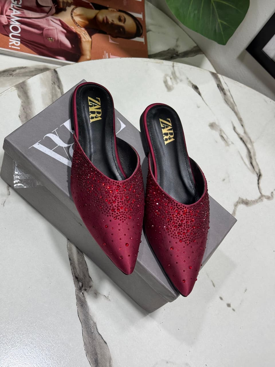 ZARA STONE FLAT – Women Rhinestone Slippers (Red)