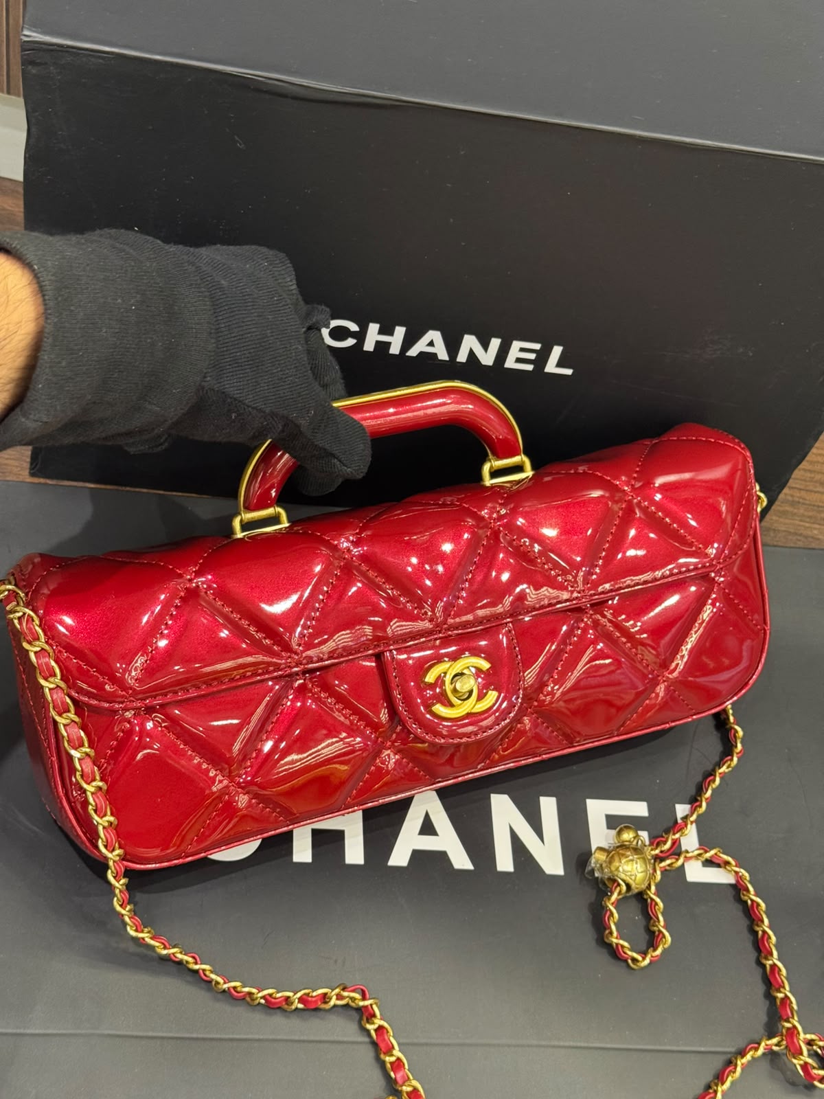 C-H-A-N-E-L 2025 Large Patent Top Handle Bag – Fall/Winter Collection | Premium Quality Women Bag (Red)