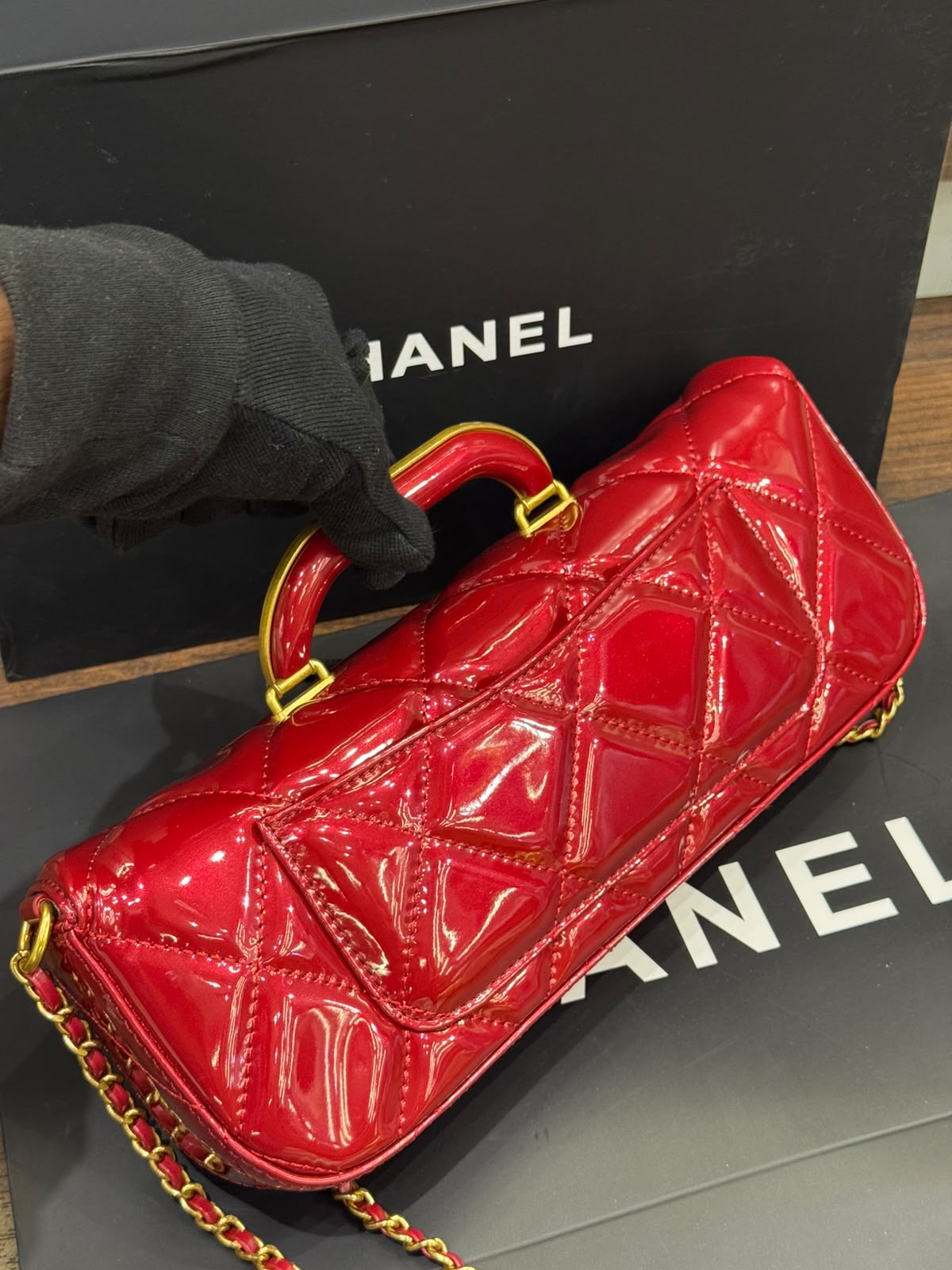 C-H-A-N-E-L 2025 Large Patent Top Handle Bag – Fall/Winter Collection | Premium Quality Women Bag (Red)