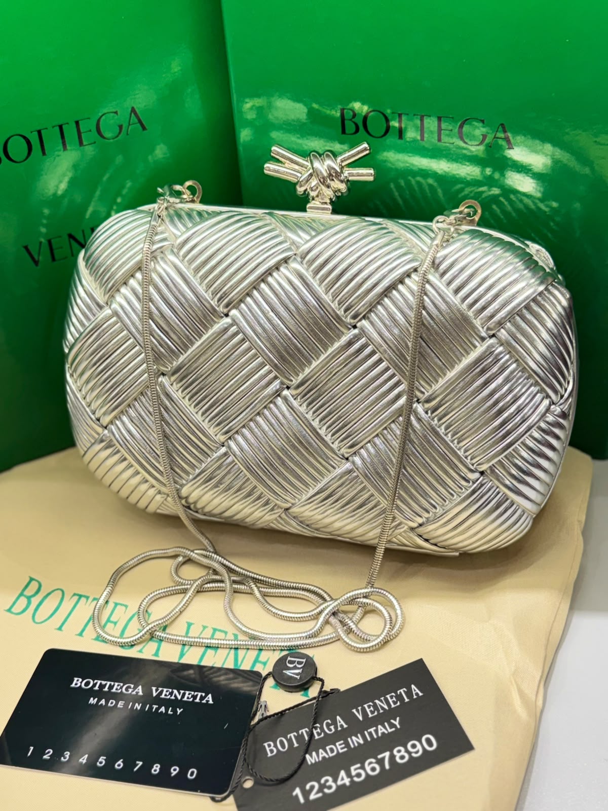 B-O-T-T-E-G-A V-E-N-E-T-A Intreccio Knotted Clutch – Luxury Evening Women Bag (Silver)