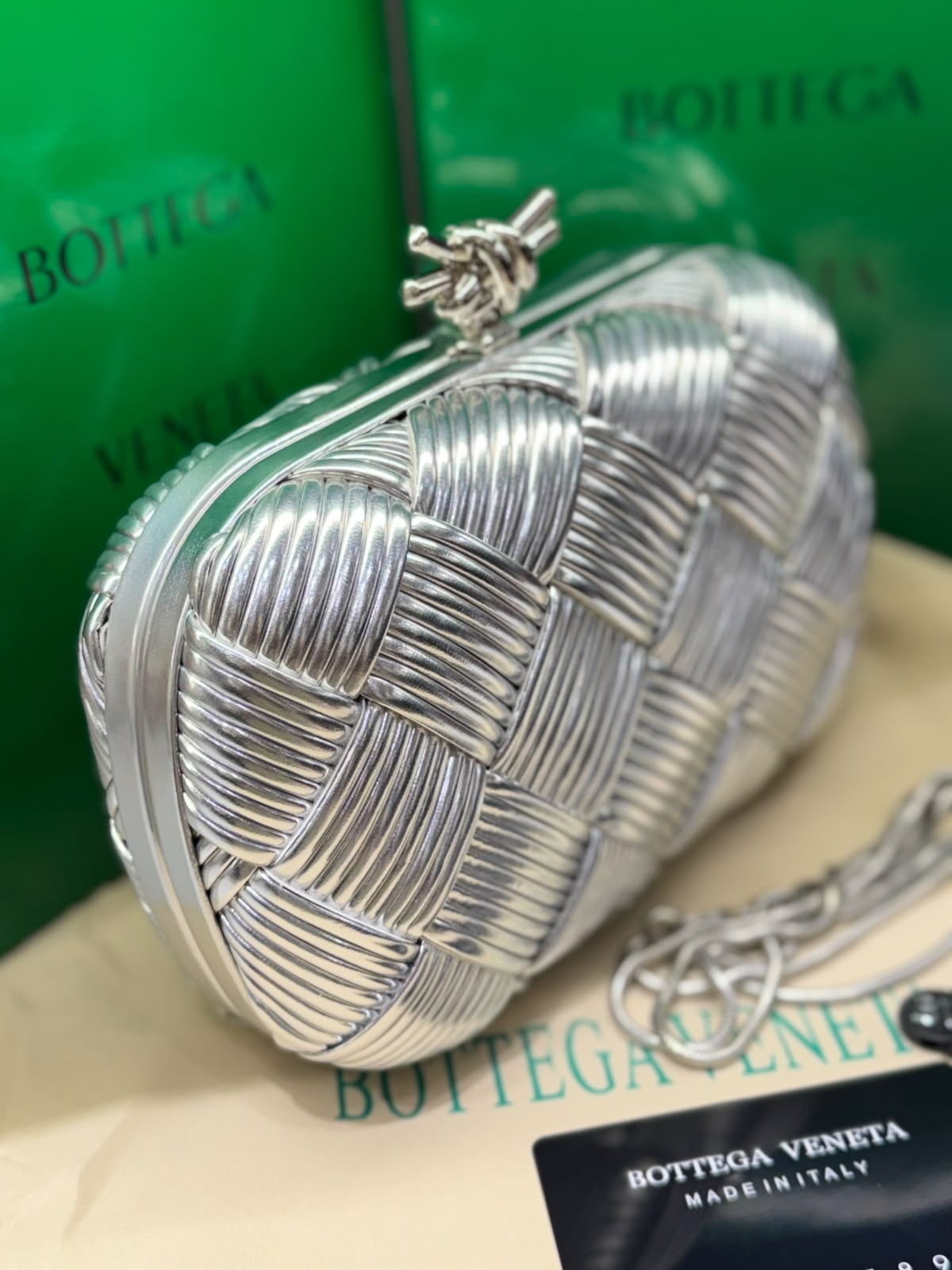 B-O-T-T-E-G-A V-E-N-E-T-A Intreccio Knotted Clutch – Luxury Evening Women Bag (Silver)