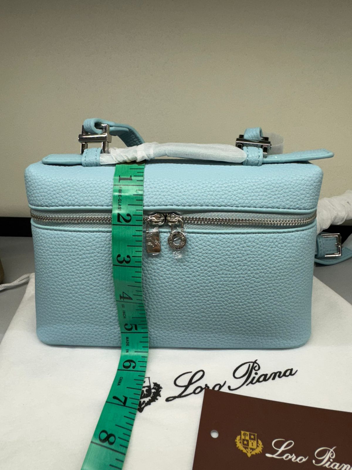 LORO PIANA Extra Pocket L19 Handbag (Beige)