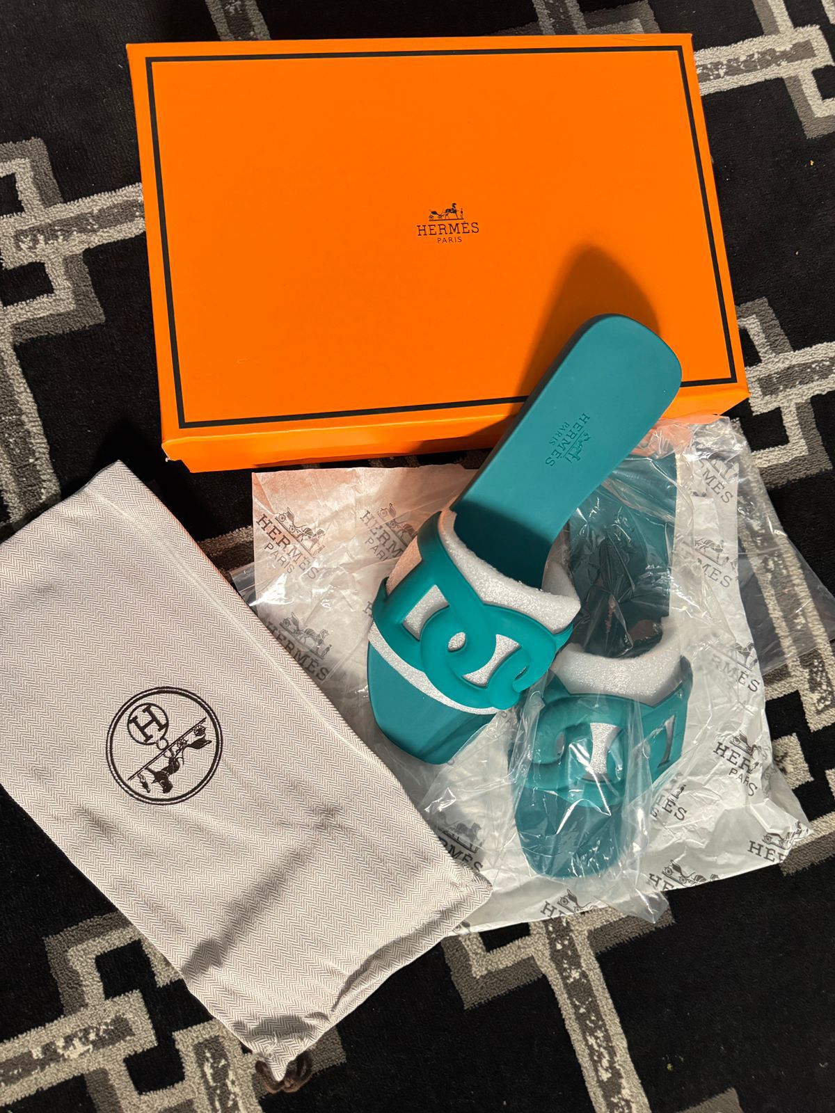 HERMÈS Aloha Slides – Premium Women Footwear (Teal / Sea Green)
